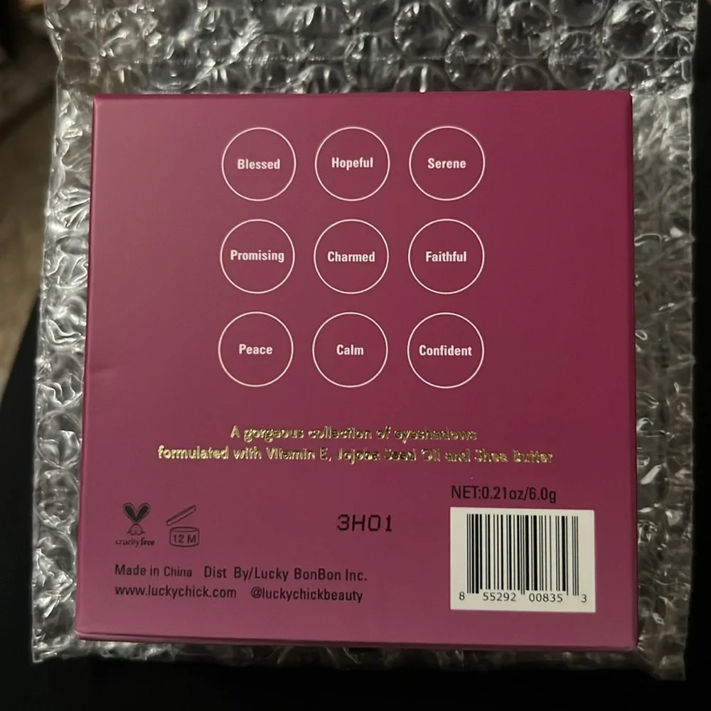 LUCKY CHICK DAYDREAMS EYESHADOW PALETTE